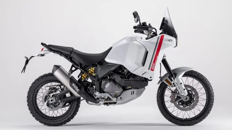 Ducati DesertX 2022 15