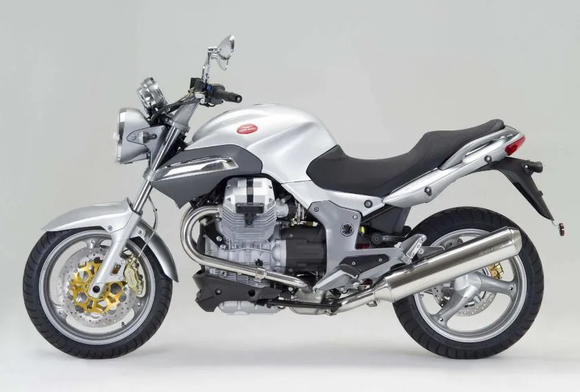 Moto Guzzi 850 Breva (1)