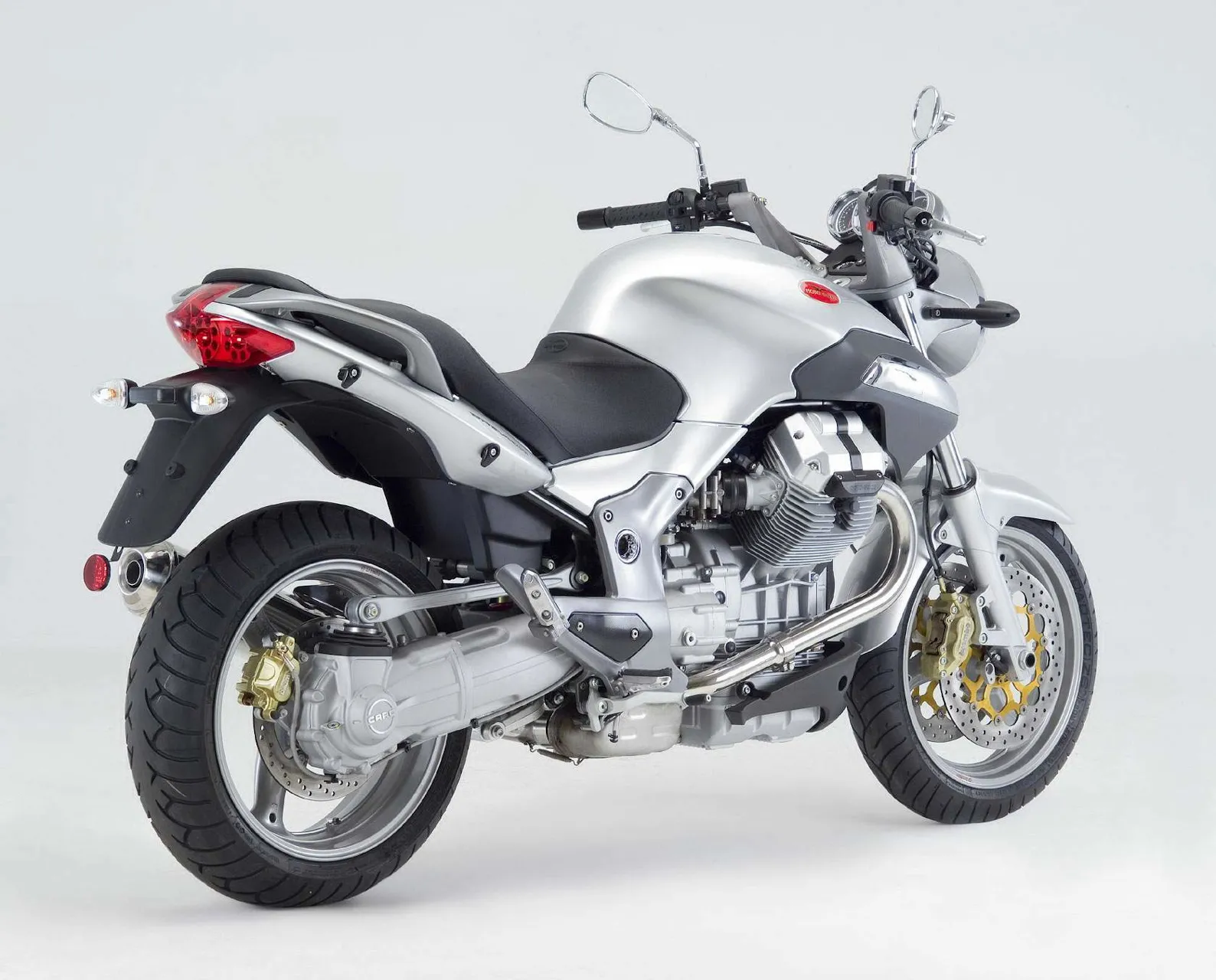 Moto Guzzi 850 Breva (2)
