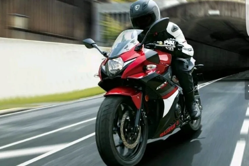 Suzuki GSX R 250 (2017)
