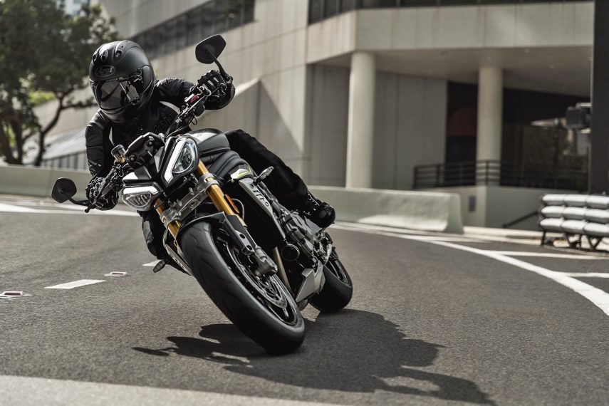 Triumph Speed Triple 1200 RS 05
