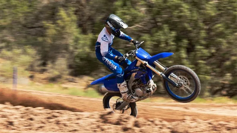 Yamaha YZ450F (2)