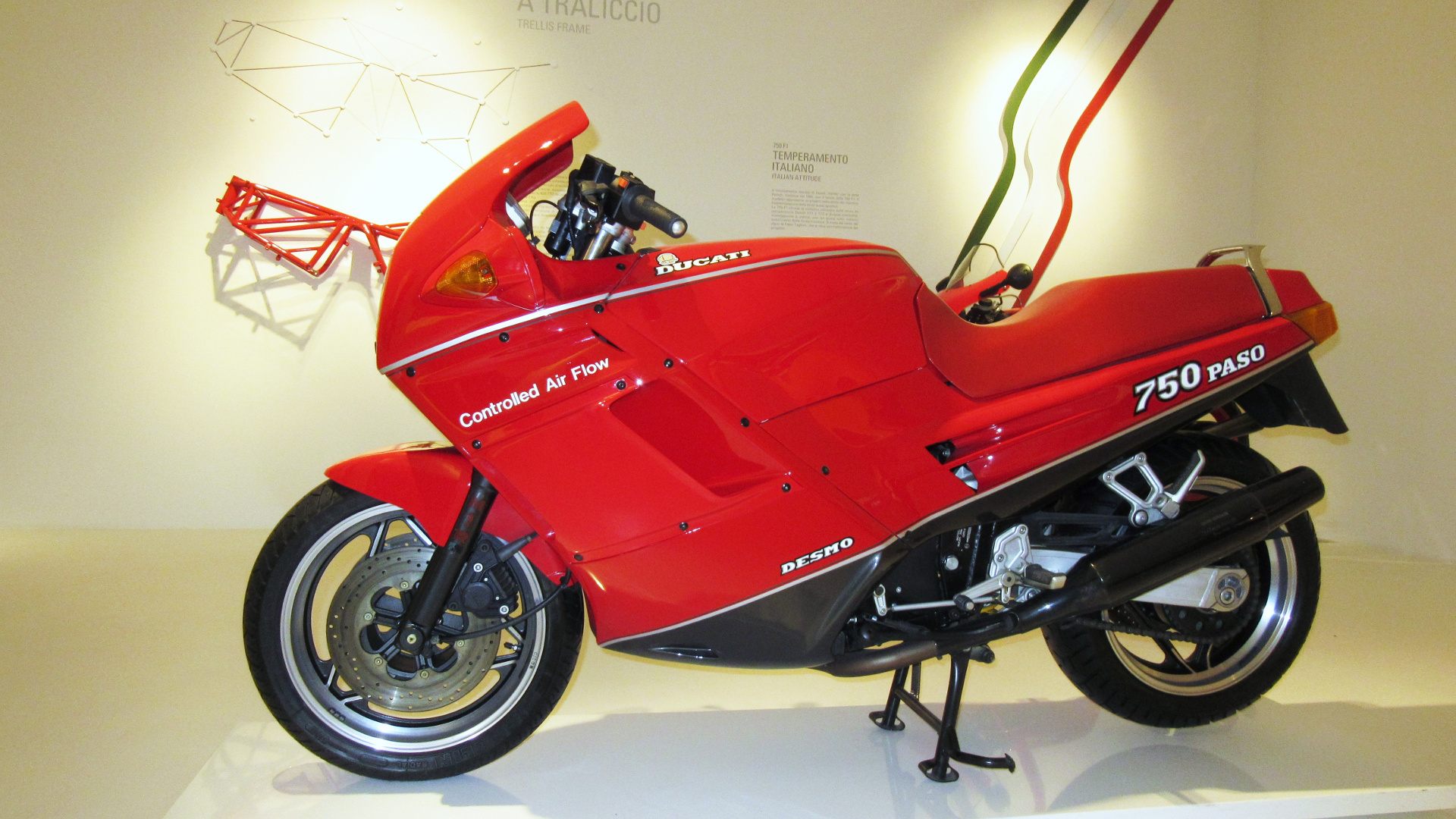 Ducati 750 Paso (1986)