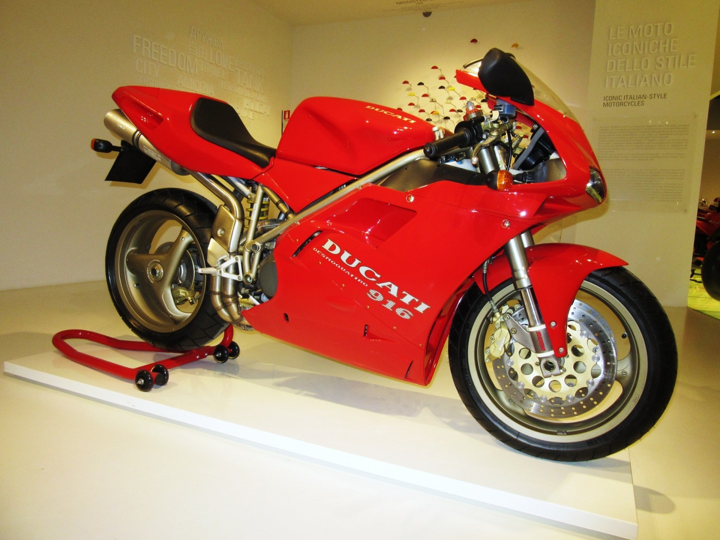 Ducati 916 (1994)