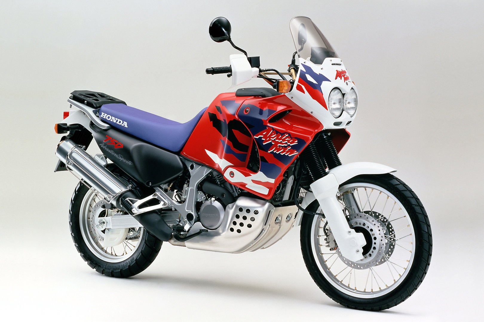 tsunami marxista Investigación Moto del día: Honda XRV África Twin - espíritu RACER moto