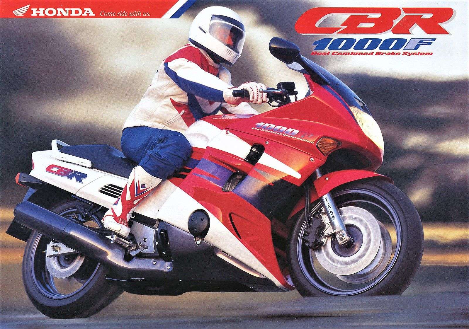 Moto del día: Honda CBR 1000 F