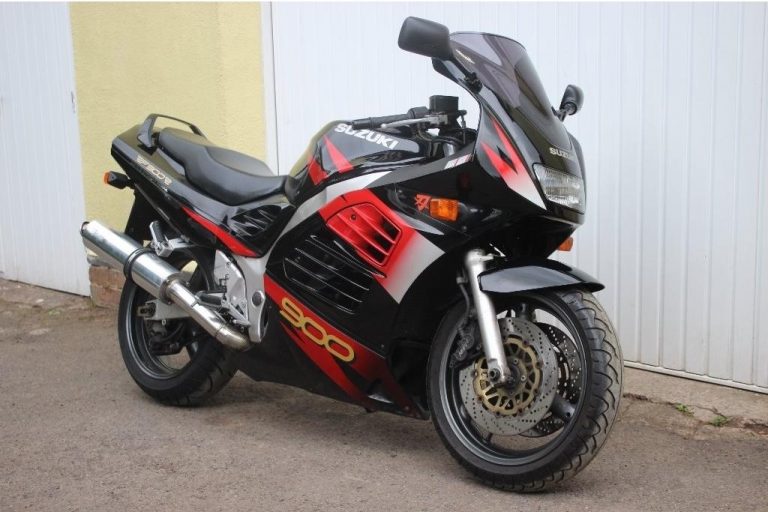 Suzuki rf 900r