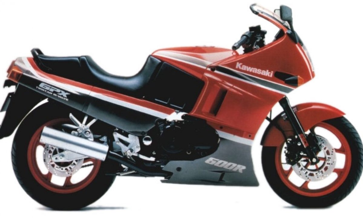 Moto del día: Kawasaki GPX 600 R | espíritu RACER moto