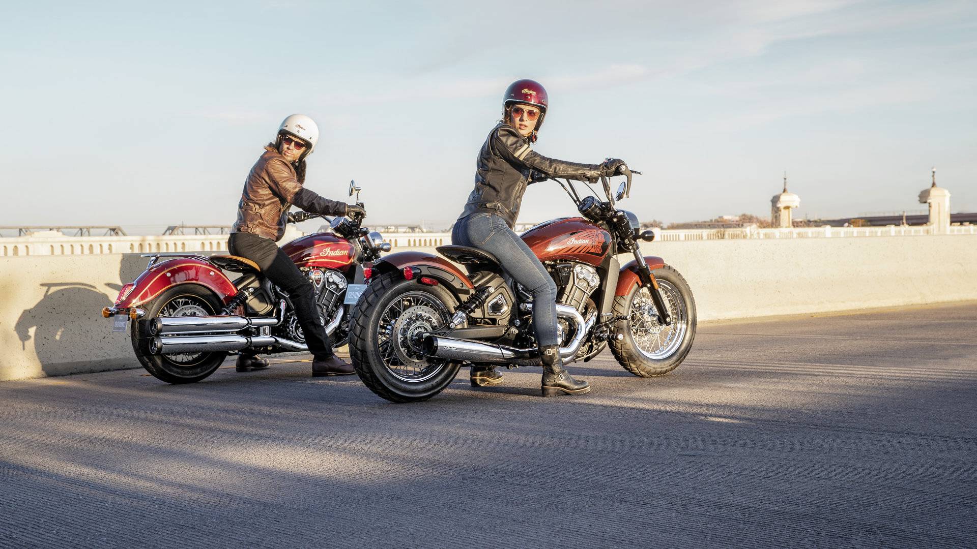Indian Scout 100 Anniversary y Scout Bobber Twenty