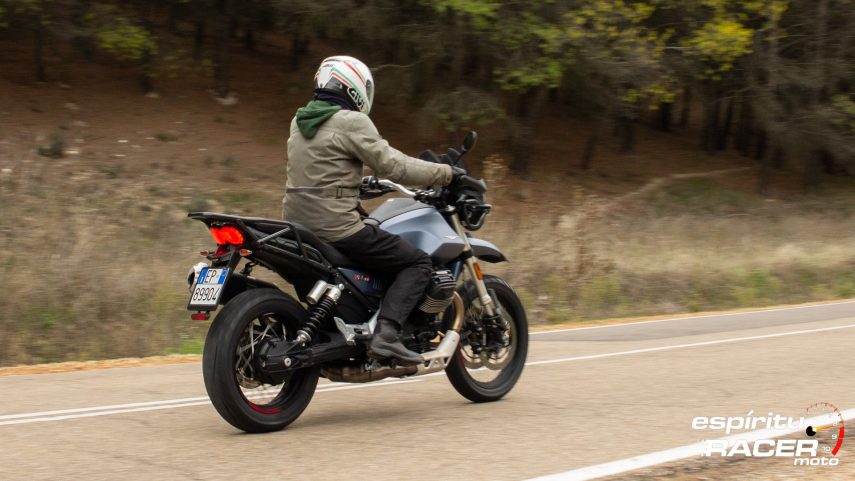 Prueba Moto Guzzi V85 TT 09