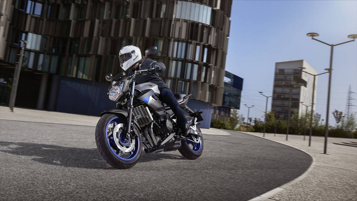 Pensar contrabando tener Moto del día: Yamaha XJ6 - espíritu RACER moto