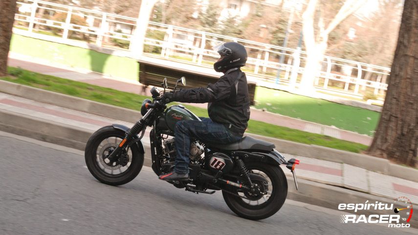 Prueba Hyosung GV 125S Aquila 02
