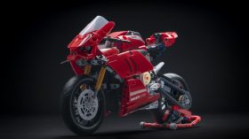 Ducati Panigale V4 R de LEGO Technic 02