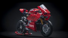 Ducati Panigale V4 R de LEGO Technic 03