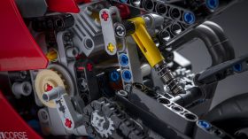 Ducati Panigale V4 R de LEGO Technic 14