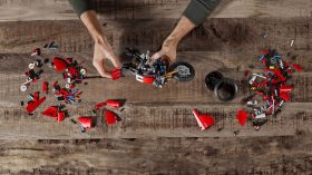 Ducati Panigale V4 R de LEGO Technic 17