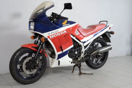 Honda VF 500 FII 1
