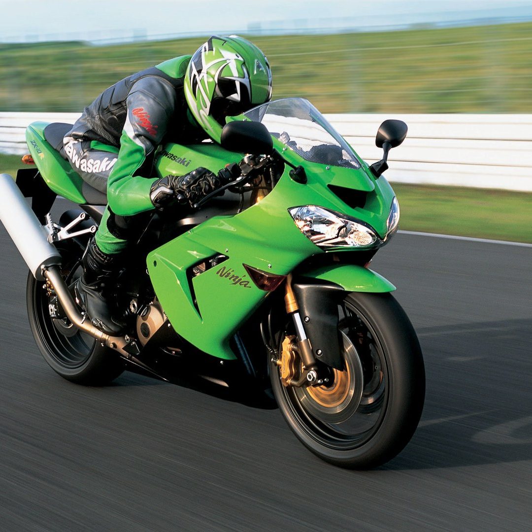 Moto del día: Kawasaki Ninja ZX-10R (2004) - espíritu RACER moto