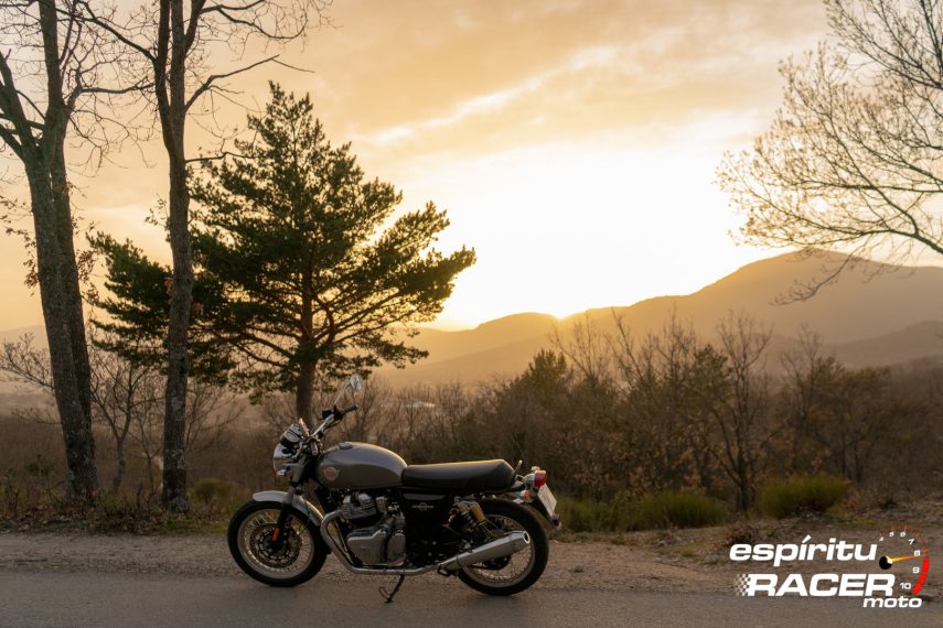 Royal Enfield Interceptor 650 12
