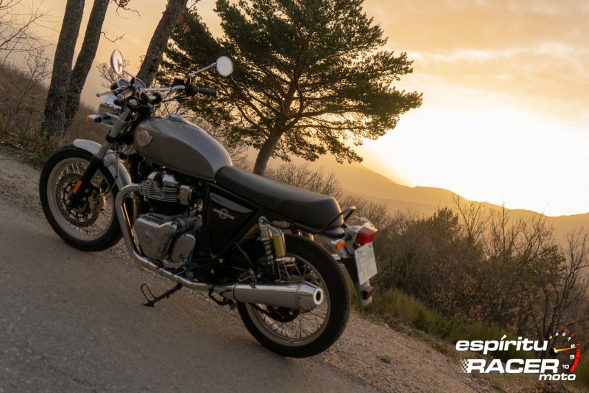 Royal Enfield Interceptor 650 13