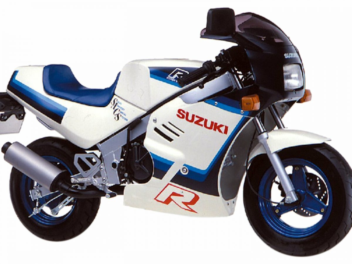 Moto del día: Suzuki GSR 600 - espíritu RACER moto