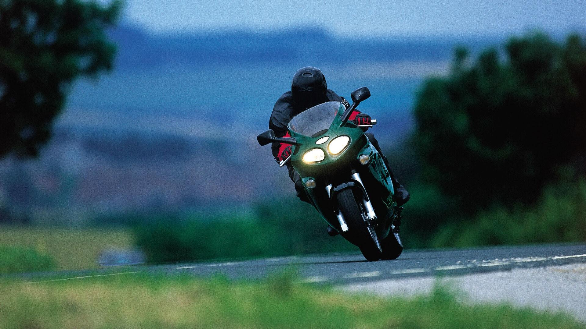 Para TRIUMPH Sprint ST 1999-2013 Motocicleta directa en forma de inyección EFI Bomba De Combustible