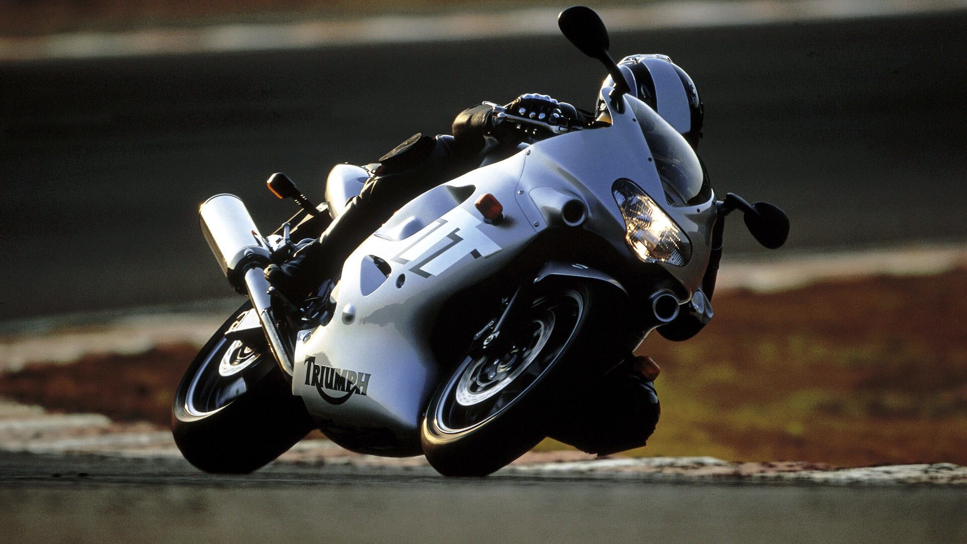 Moto del día: Triumph TT 600