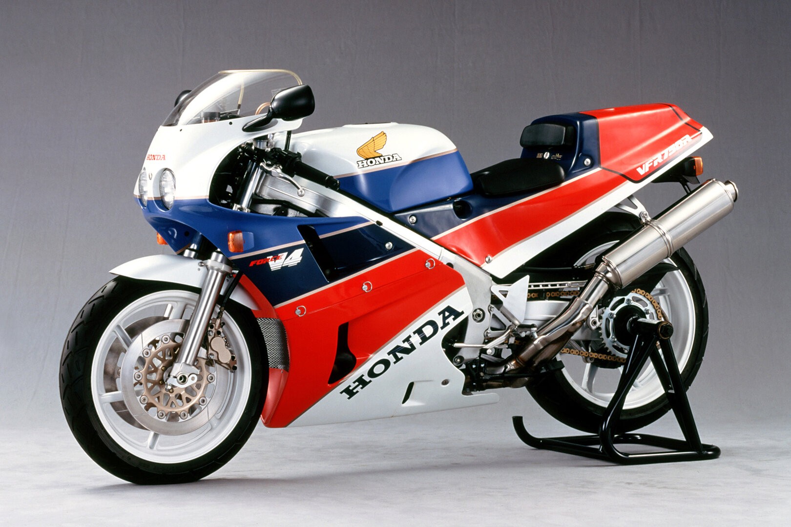 Moto del día: Honda VFR 750 R (RC30)