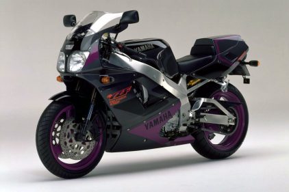 Moto del día Yamaha YZF 750 R SP espíritu RACER moto