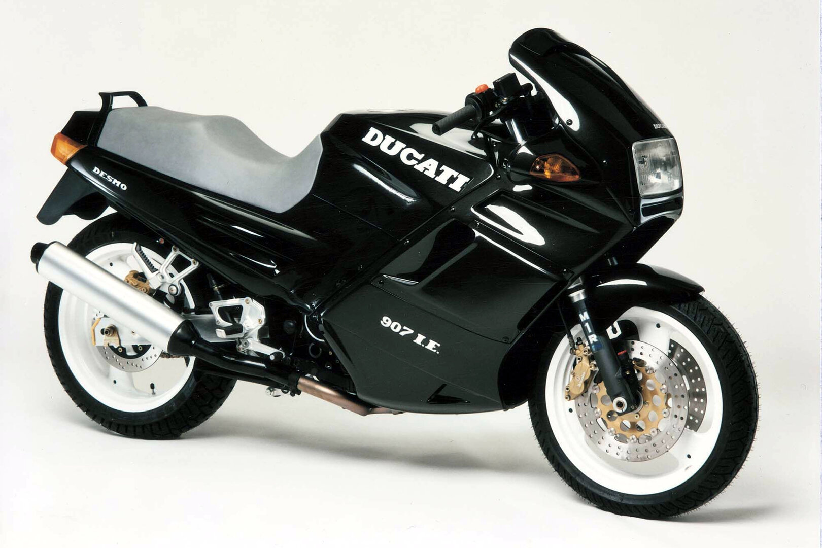 Moto del día: Ducati 907 i.e.