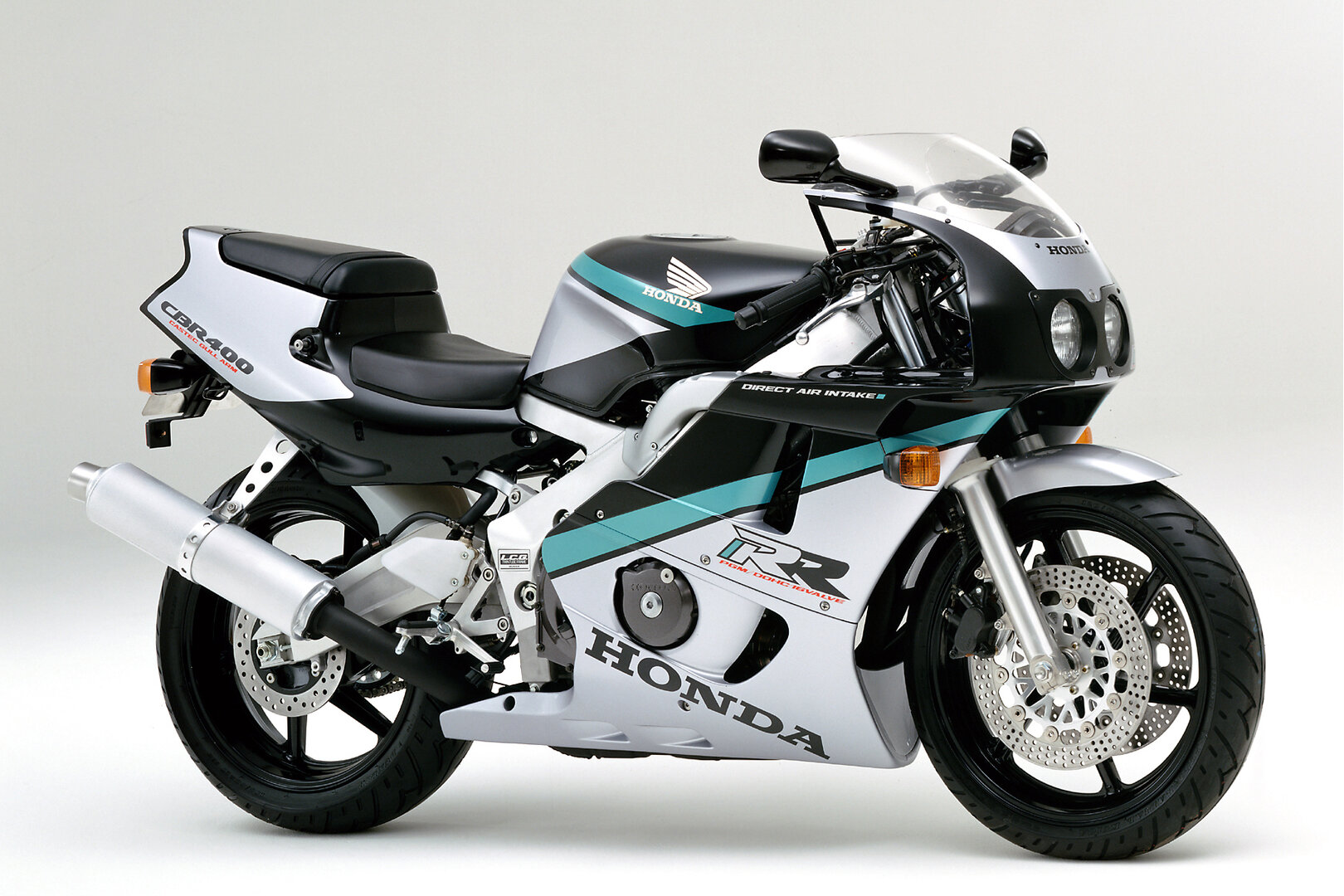Moto del día: Honda CBR 400 RR (NC29)