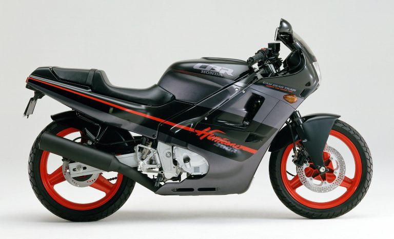 Хонда cbr 400 r