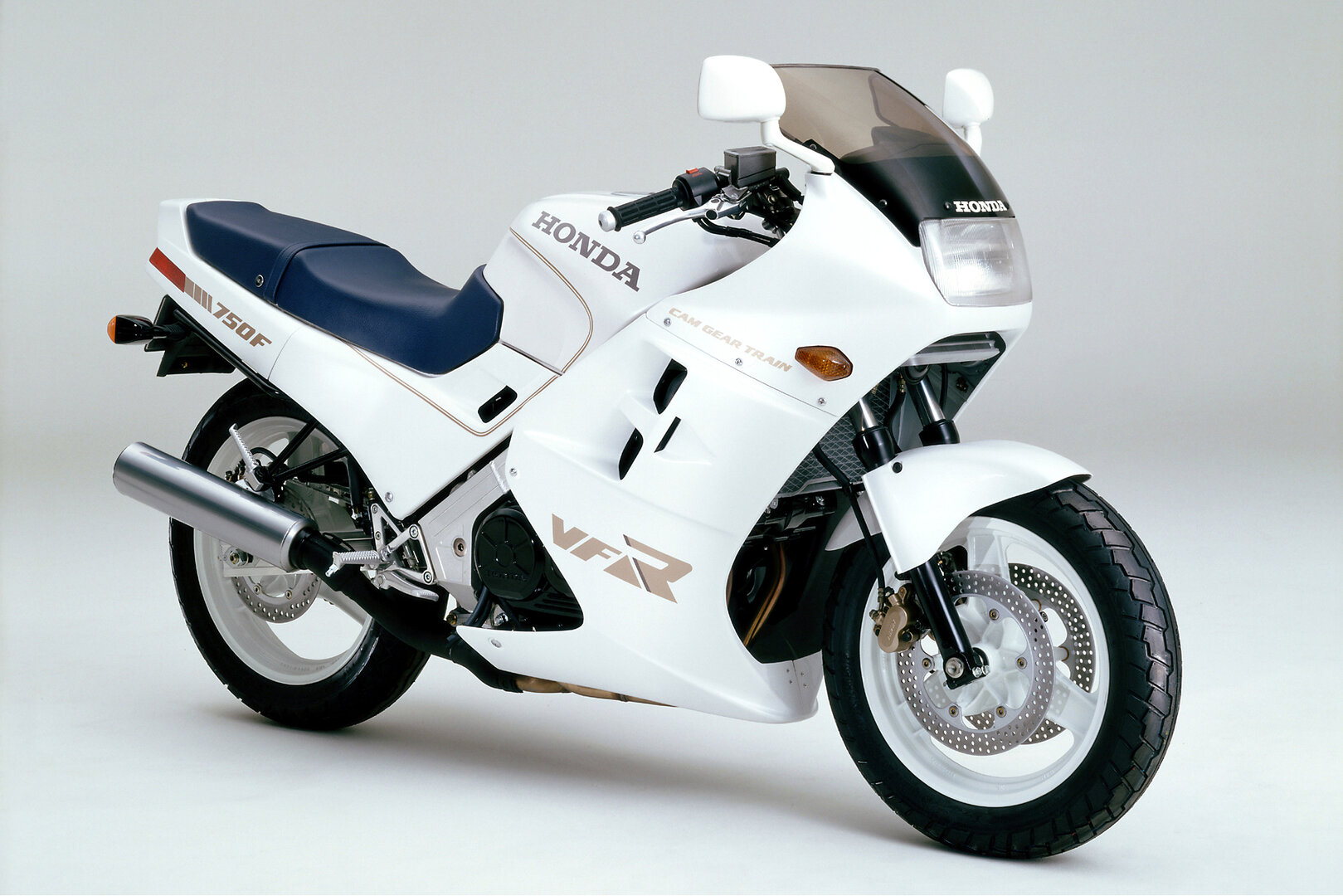 Moto del día: Honda VFR 750 F (RC24)