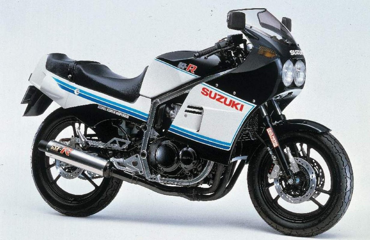 Suzuki GSX R 400 1984 01