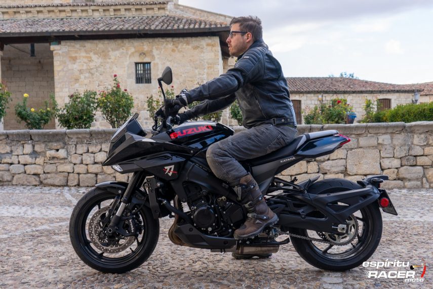 Suzuki GSX S1000 Katana 018
