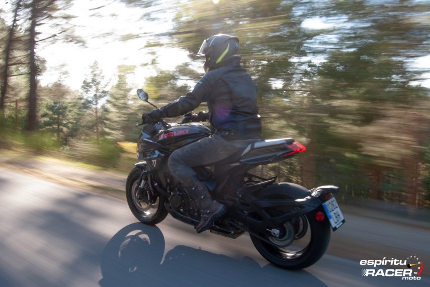 Suzuki GSX S1000 Katana 044