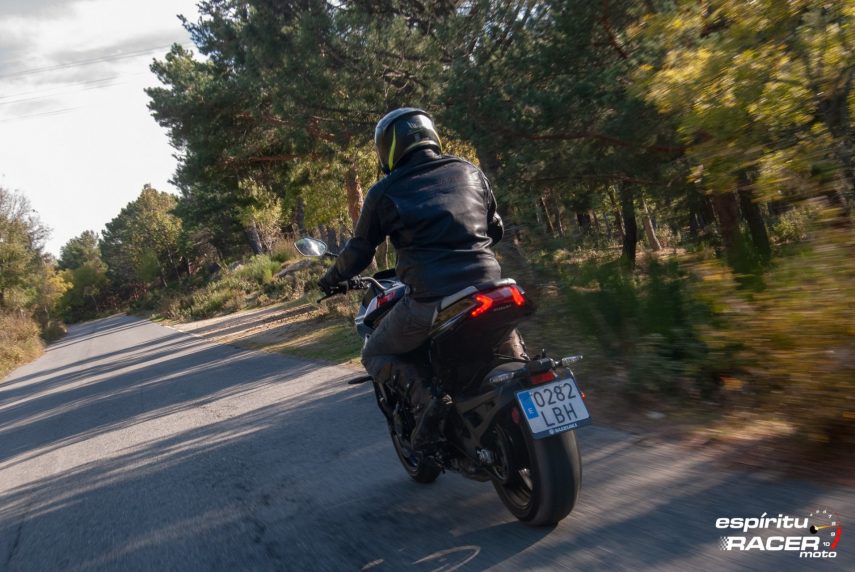 Suzuki GSX S1000 Katana 051