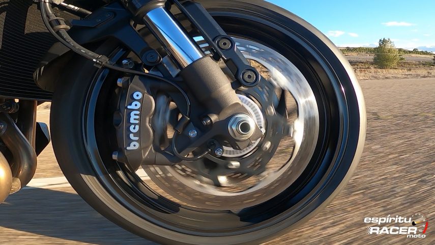 Suzuki GSX S1000 Katana 052
