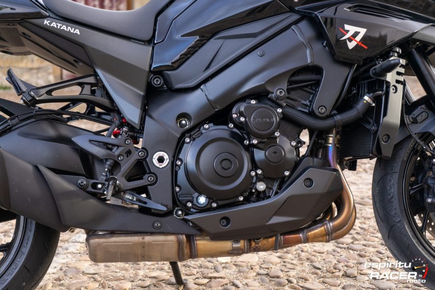 Suzuki GSX S1000 Katana 061