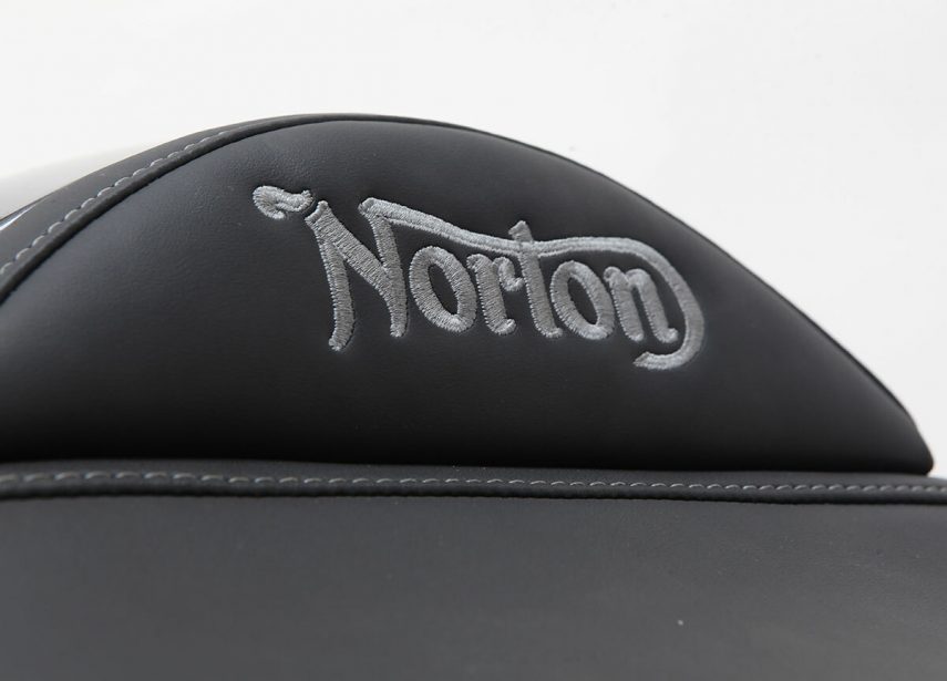 Norton Commando 961 Sport Mk II 9