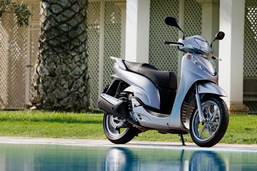 Honda Scoopy SH 300i 1