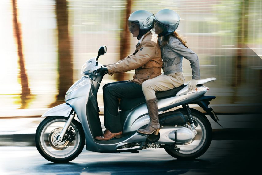 Honda Scoopy SH 300i 8