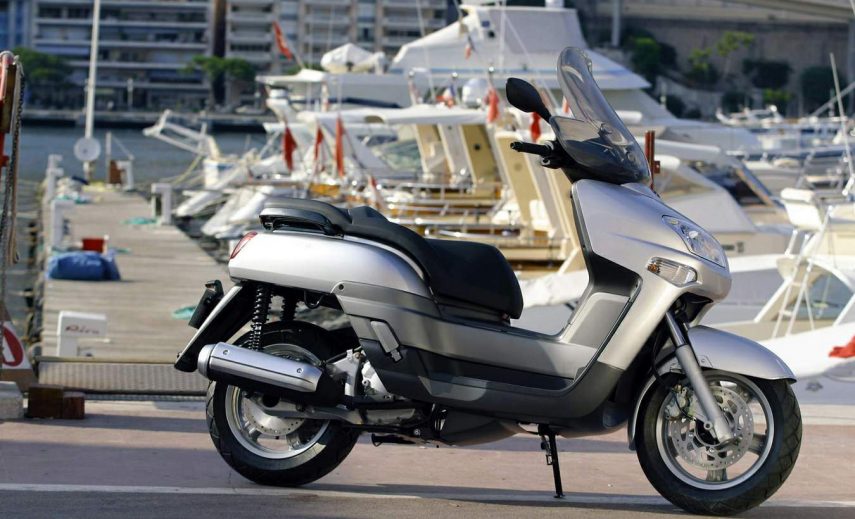 Yamaha Versity 300 1