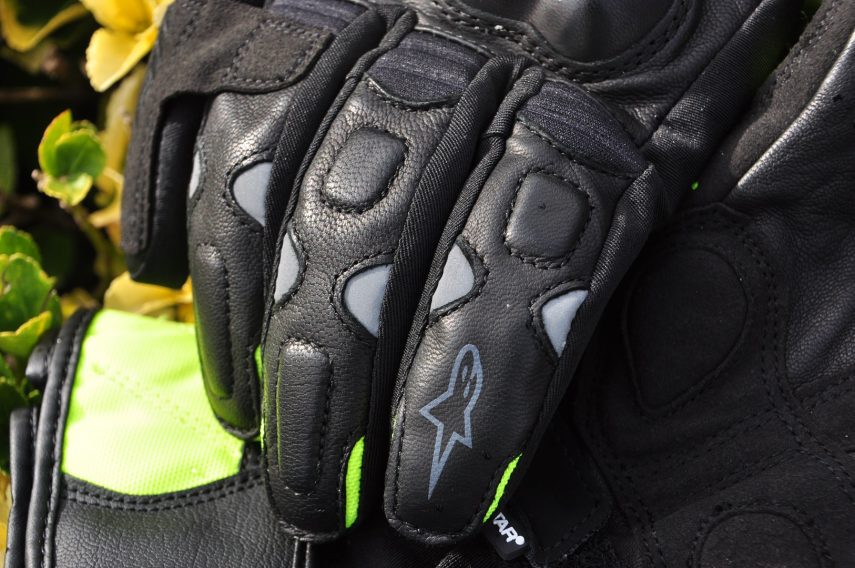 Homologacion guantes 01