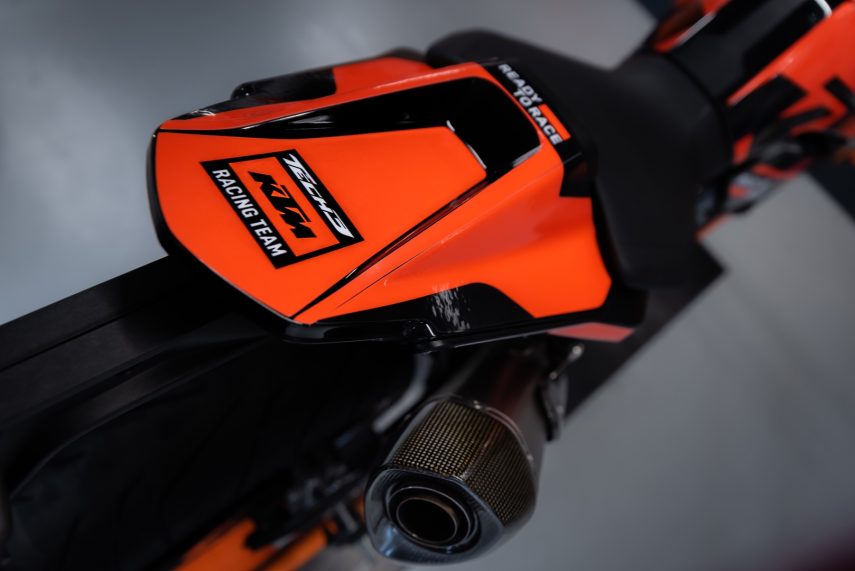 KTM 890 Duke Black Tech3 Limited Edition 02