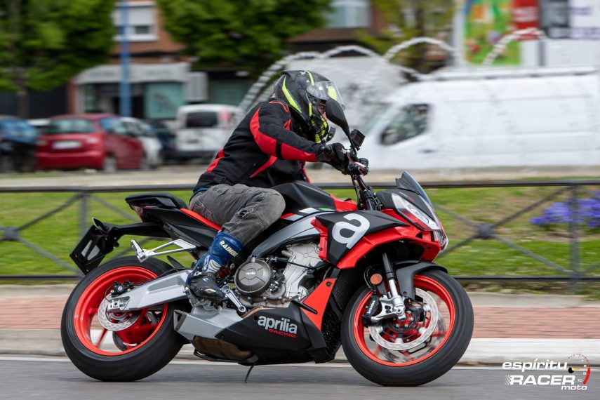 prueba Aprilia Tuono 660 06