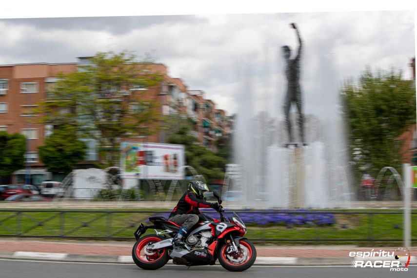 prueba Aprilia Tuono 660 08