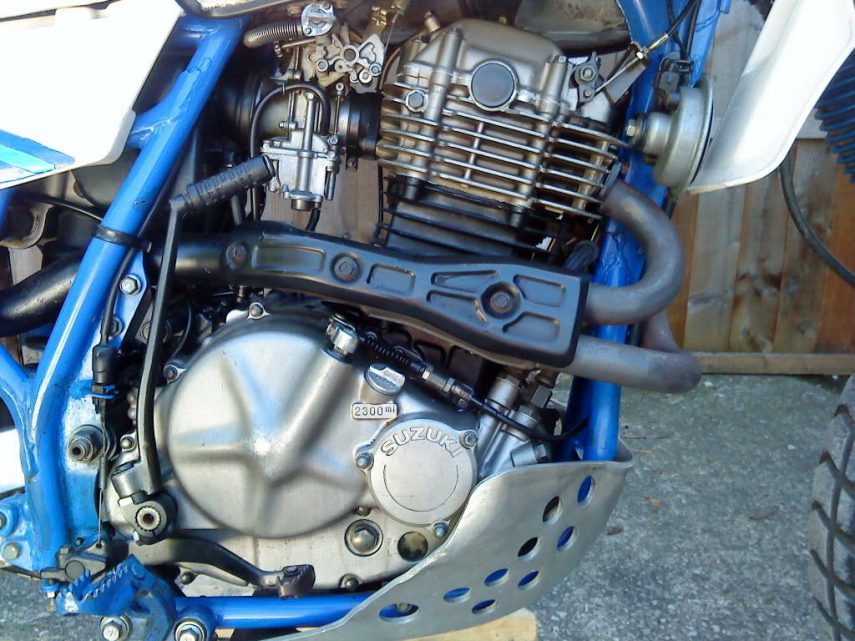 Suzuki DR 600 S 6
