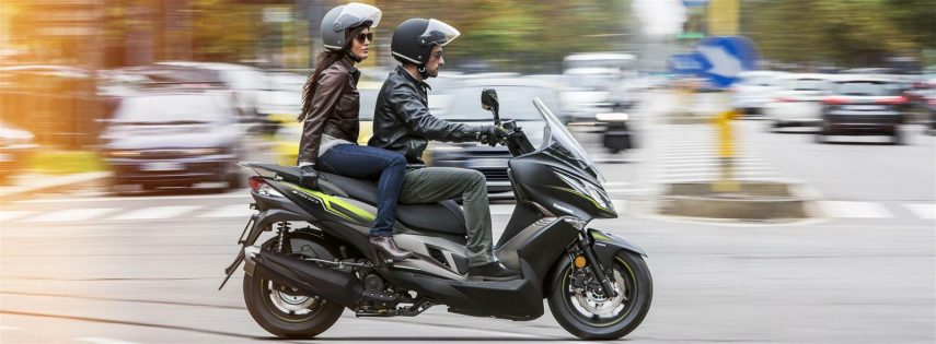 Kawasaki J300 2