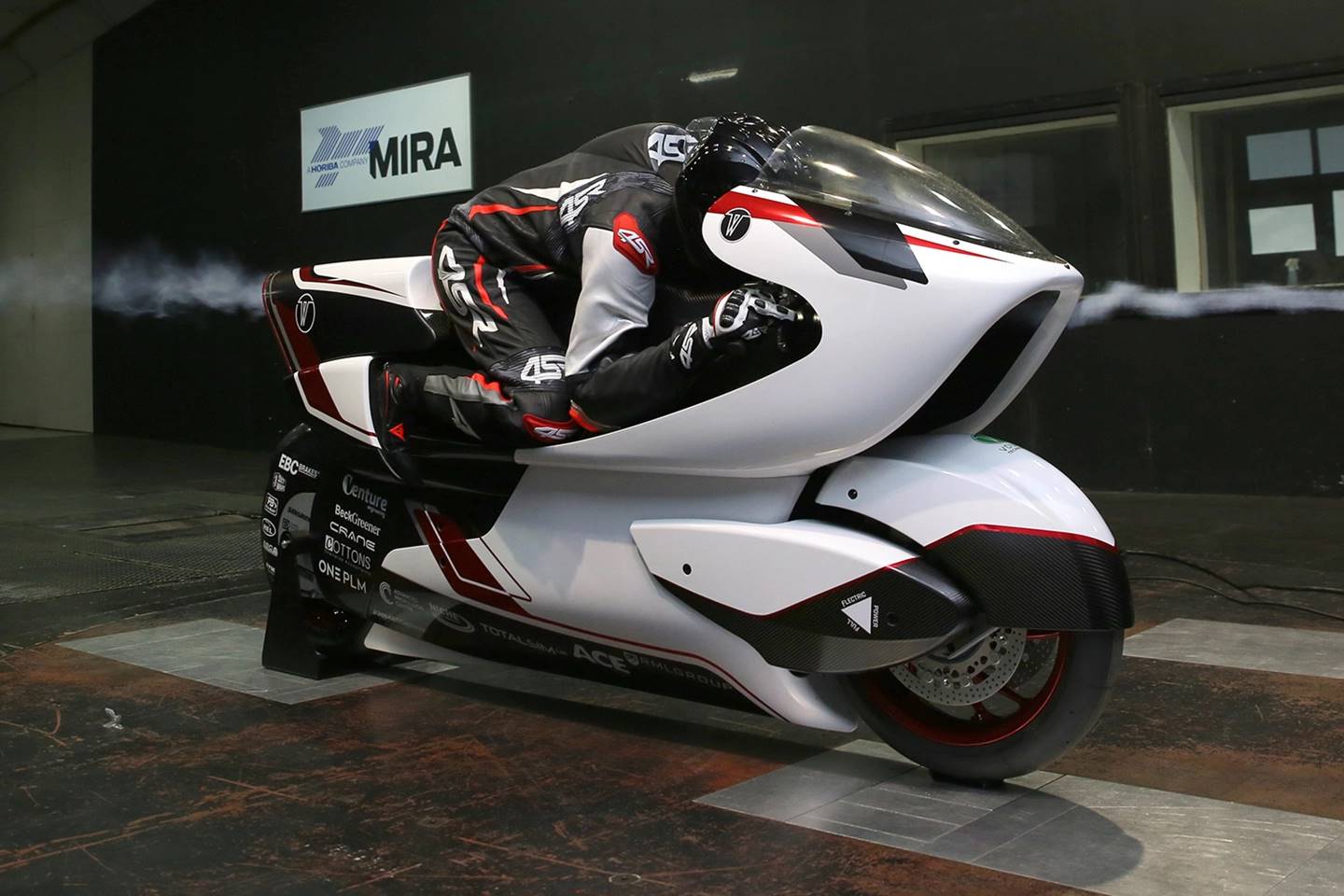 WMC250EV, la moto eléctrica de diseño radical que busca superar los 400 km/h